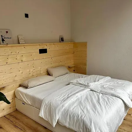 Kleiner Saal Im Villenviertel Apartment *